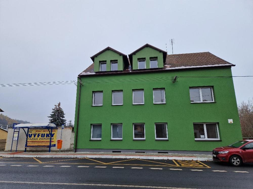 Penzion Dubi - Ruska 393 - 110 Dubí Exterior foto